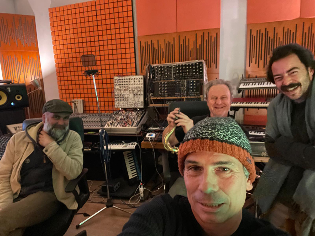 Goncalo-Leandro-e-os-Olha-a-Nuvem-banda-musica-portuguesa-9